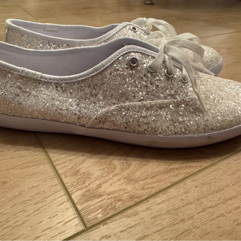 Keds Women’s Size 7.5 White Glitter Sneakers